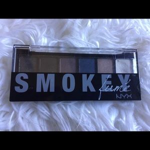 NYX Smokey Eyeshadow Palette